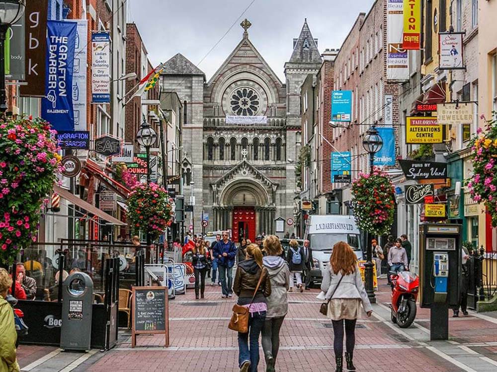 Típica rua do centro de Dublin Irlanda